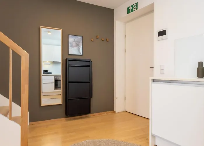 Dachgeschoss Mit Terrasse Am Karlsplatz Apartment