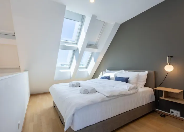 Apartment Dachgeschoss Mit Terrasse Am Karlsplatz Wien