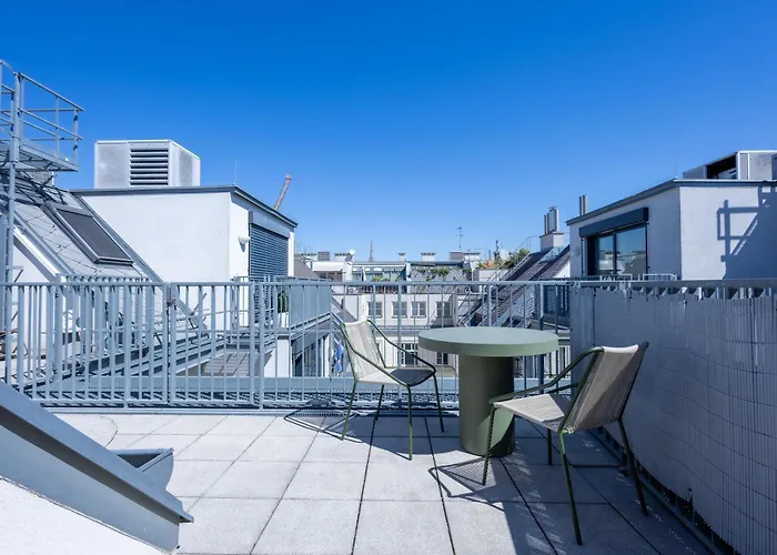 Apartment Dachgeschoss Mit Terrasse Am Karlsplatz *